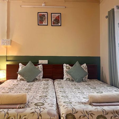 Mulaqat Homestay Силигури Экстерьер фото