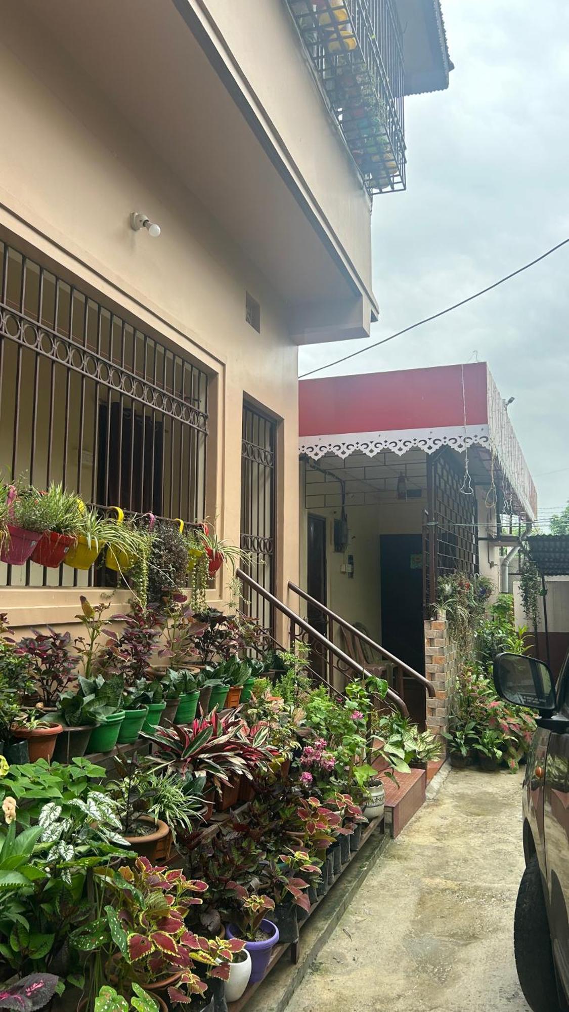 Mulaqat Homestay Силигури Экстерьер фото
