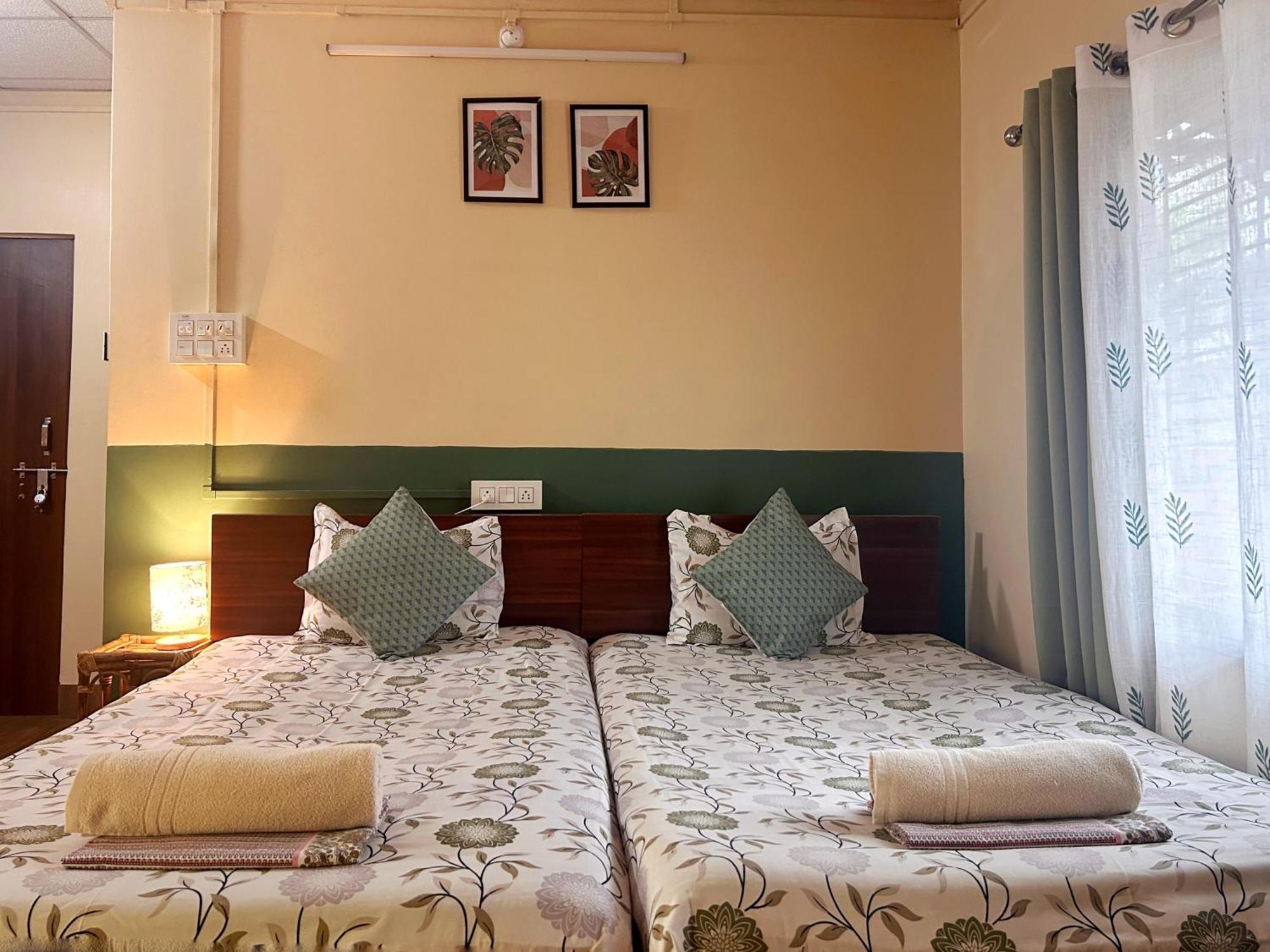 Mulaqat Homestay Силигури Экстерьер фото